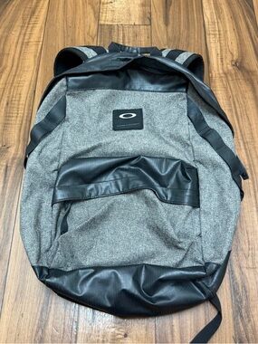 Oakley Holbrook 20L LX Herringbone Backpack Gray Black Nylon Lightweight Day Bag